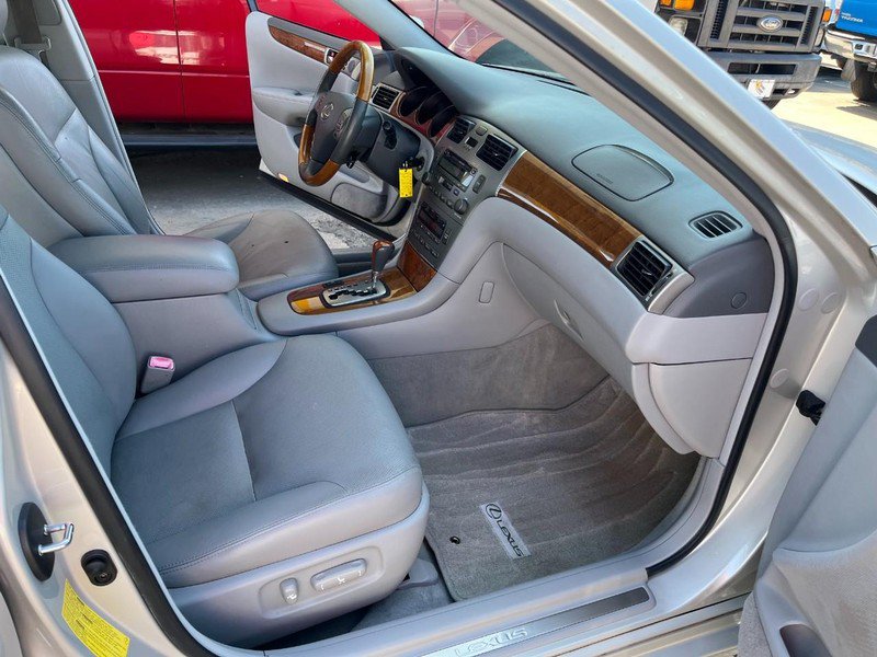 Used 2006 Lexus ES 330 w/ Preferred Accessory Pkg FWD image 10