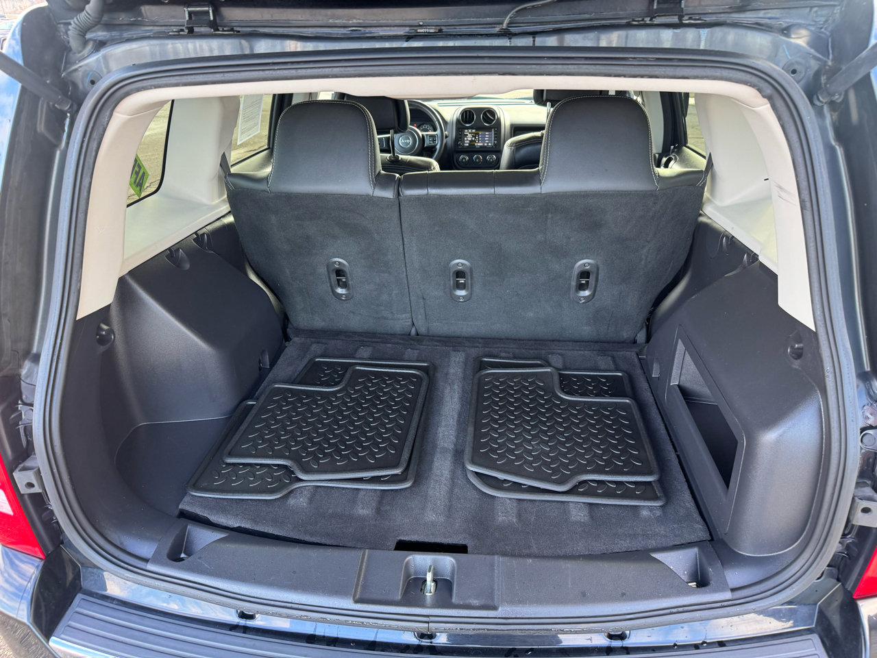 Used 2017 Jeep Patriot High Altitude image 9