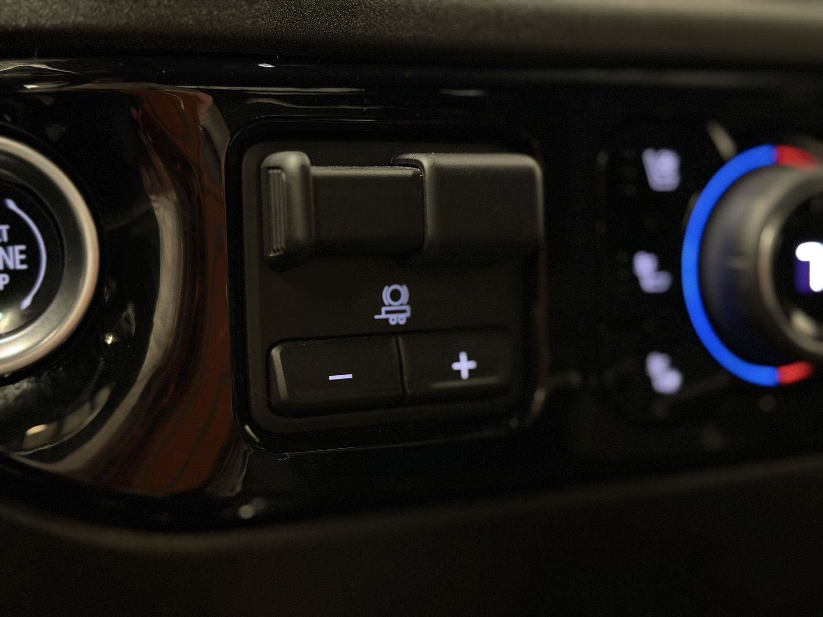 Certified 2022 Chevrolet Silverado 1500 LTZ image 61