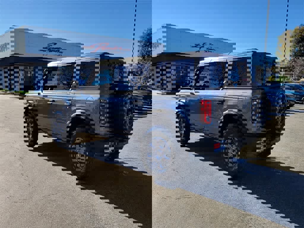 Used 2025 Ford Bronco Big Bend image 3