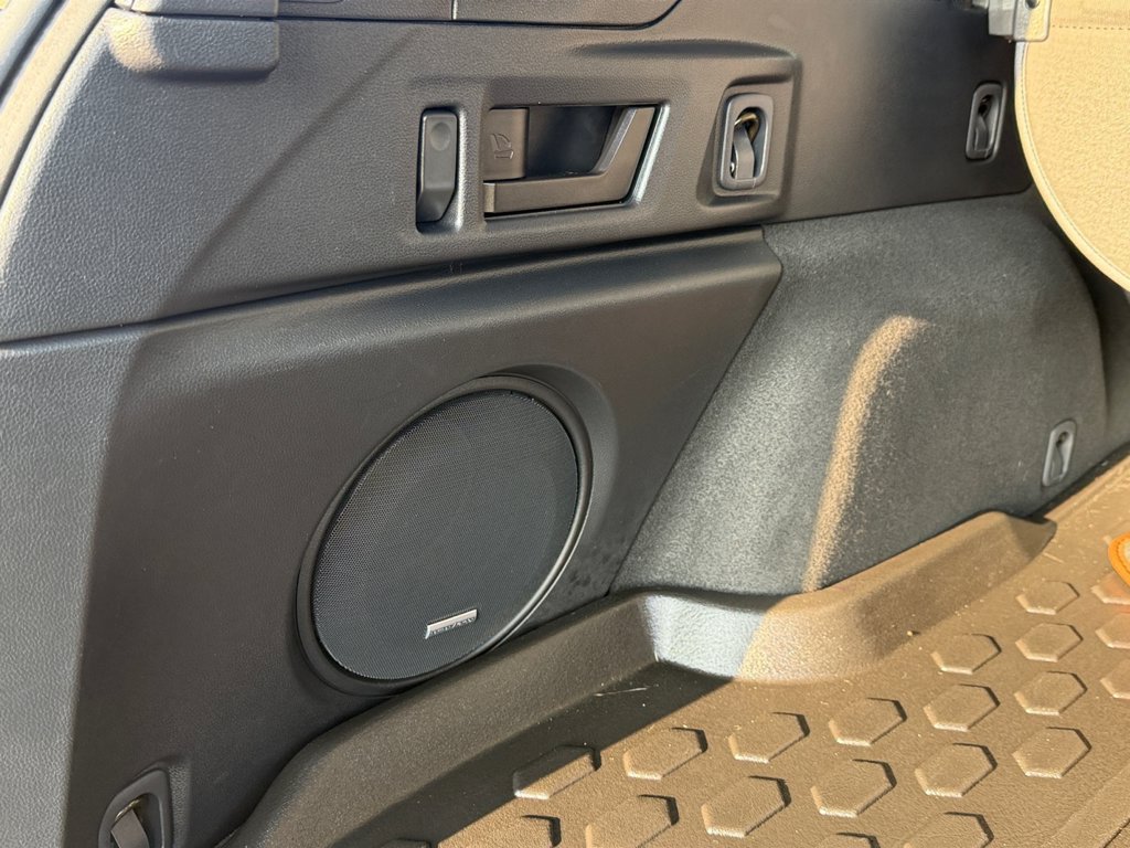 Certified 2021 Subaru Outback Touring XT AWD/4WD image 17