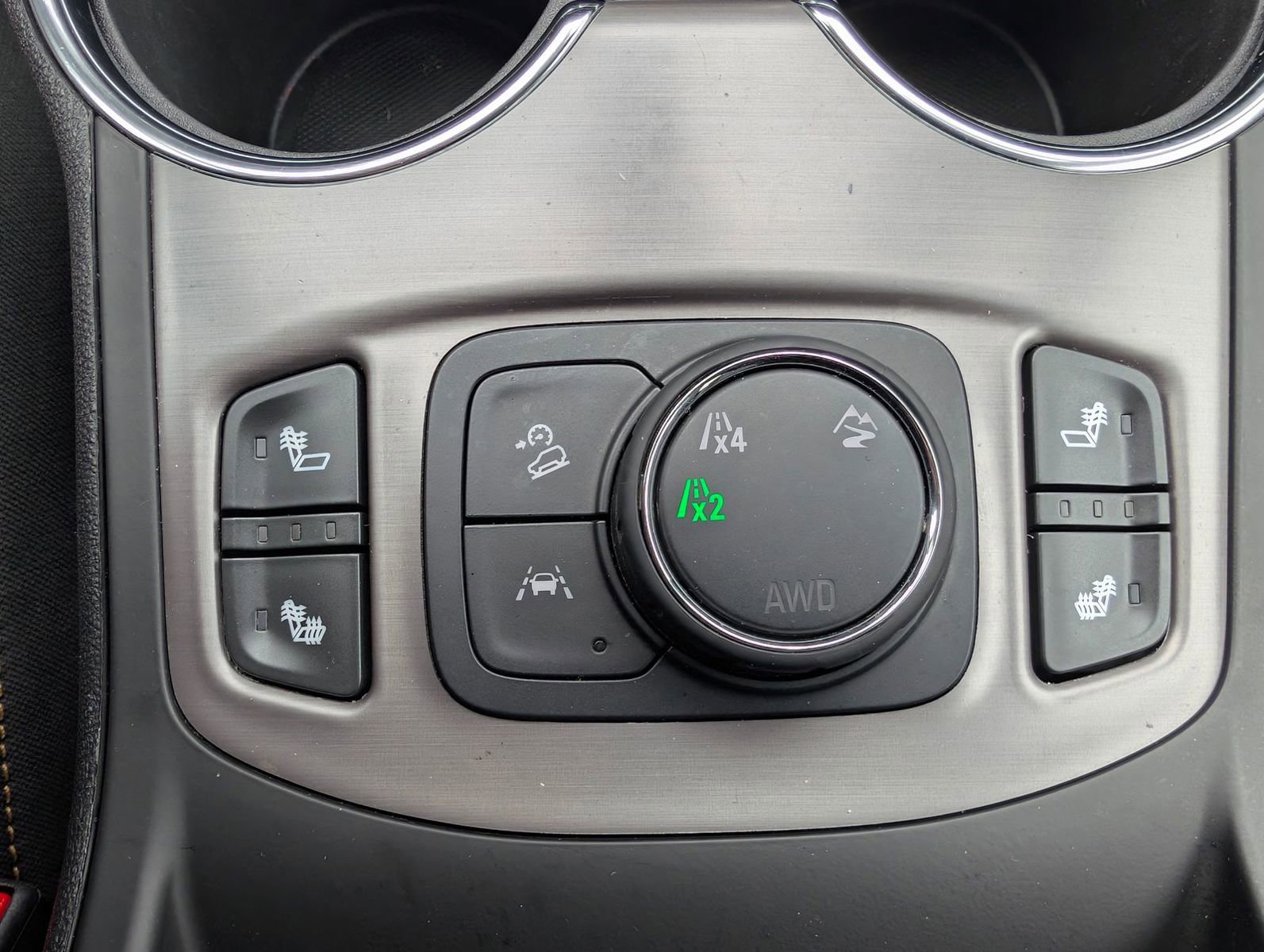 Used 2023 GMC Terrain AT4 image 24