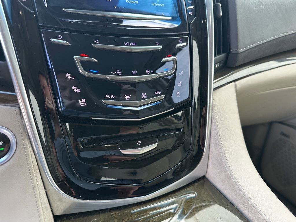 Used 2019 Cadillac Escalade ESV Premium Luxury AWD/4WD image 21
