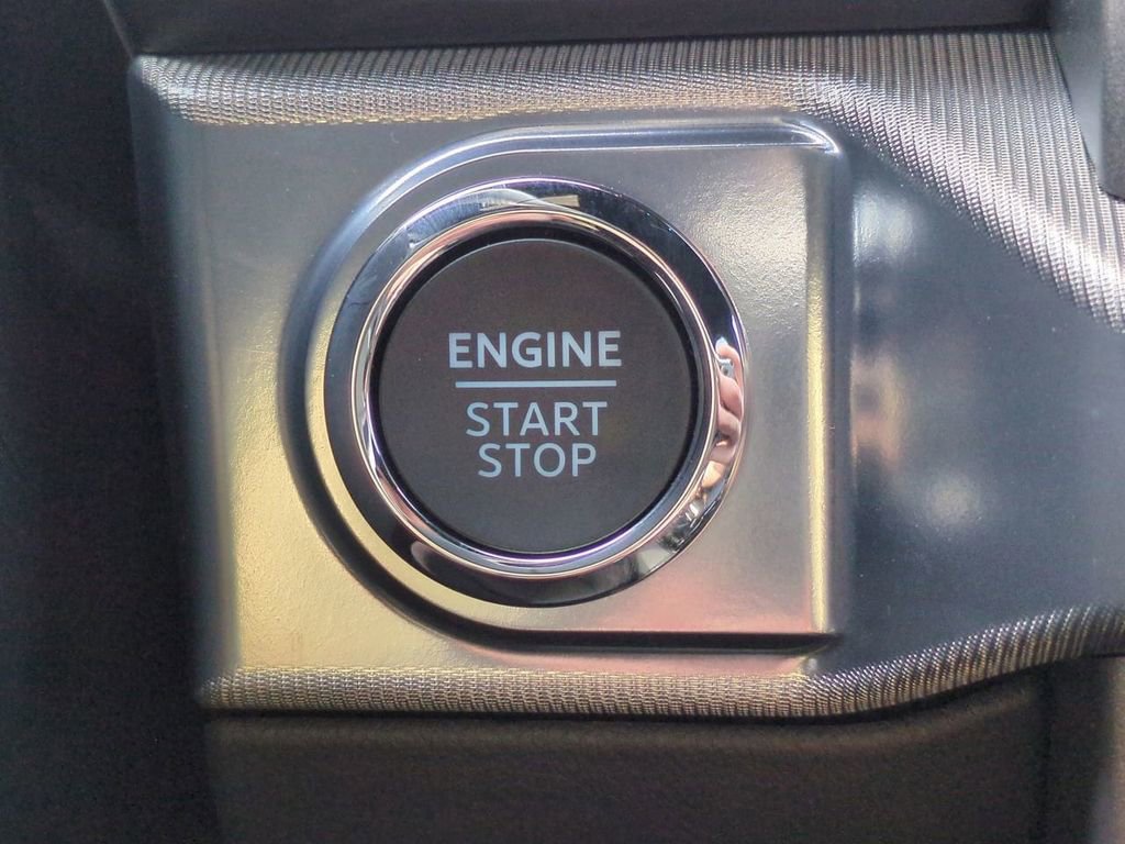 New 2025 Ford F150 Lariat w/ Equipment Group 501A Mid image 30