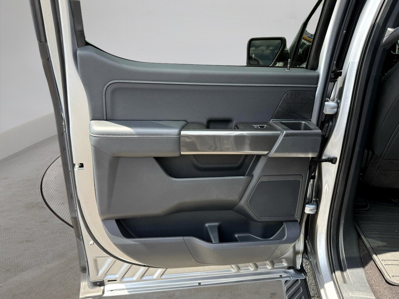 Used 2022 Ford F150 XLT w/ Equipment Group 301A Mid image 24