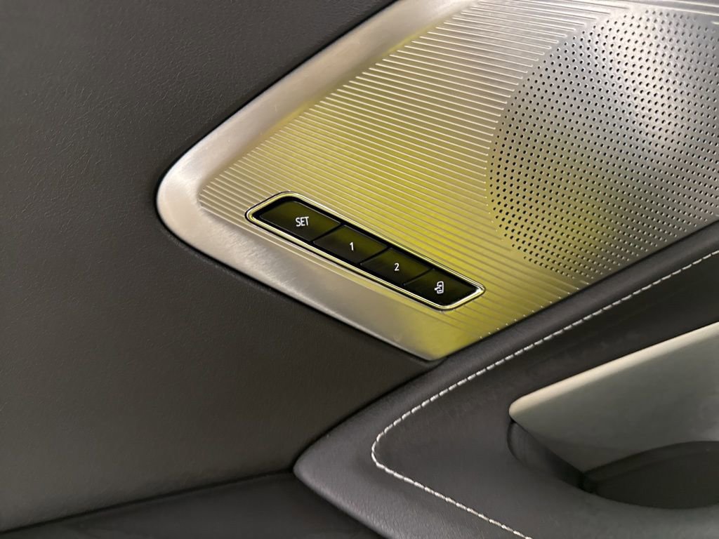 Used 2024 Chevrolet Corvette Stingray Preferred Conv w/ Z51 Performance Package image 18