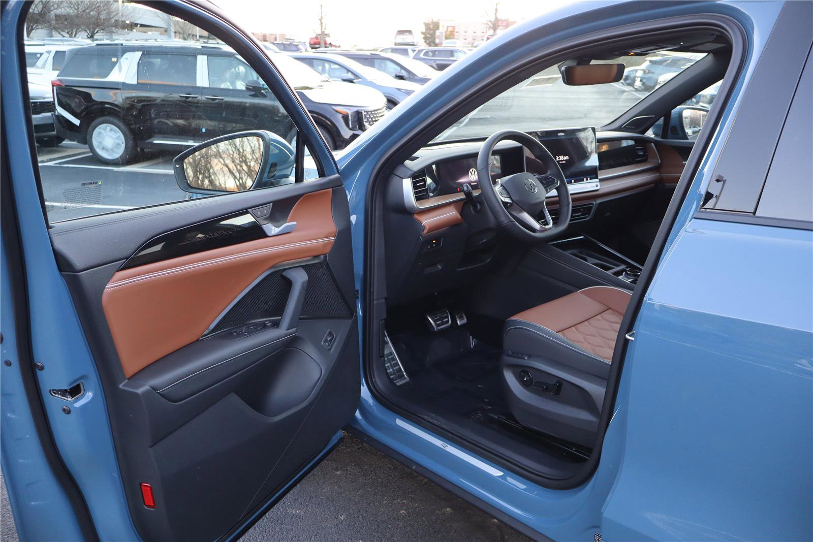 New 2026 Volkswagen Tiguan SEL R-Line image 11