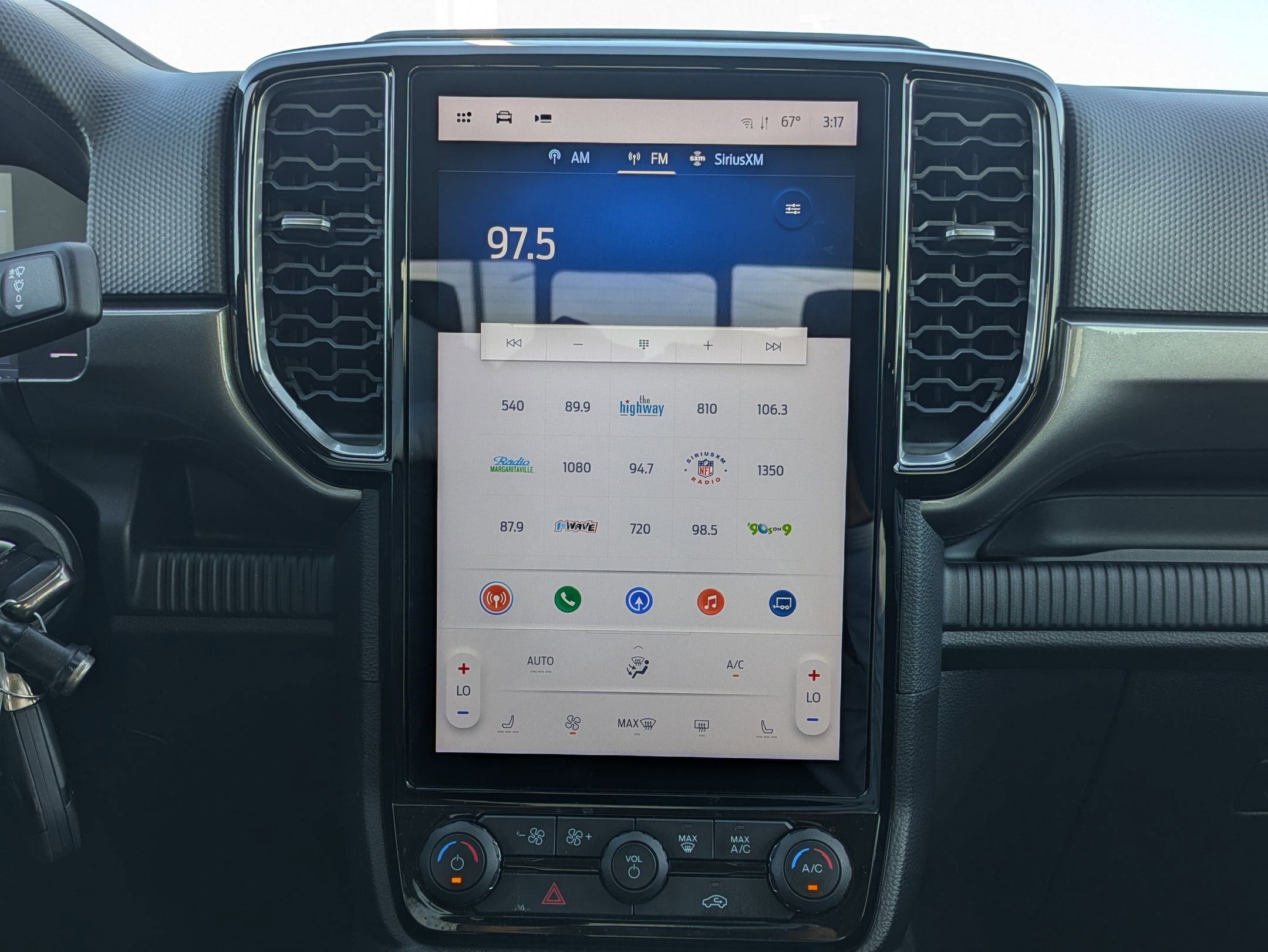 Used 2024 Ford Ranger XLT w/ Equipment Group 301A High image 21