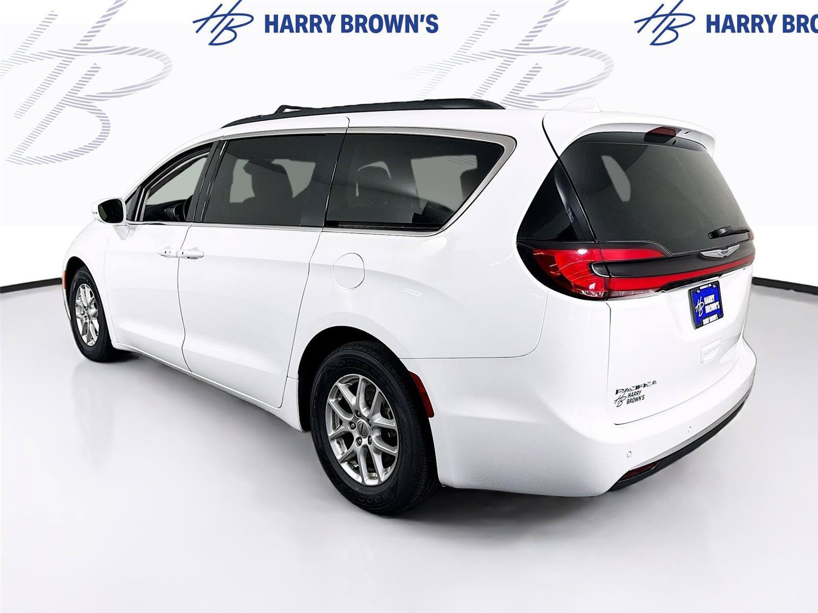 Used 2022 Chrysler Pacifica Touring-L FWD image 29