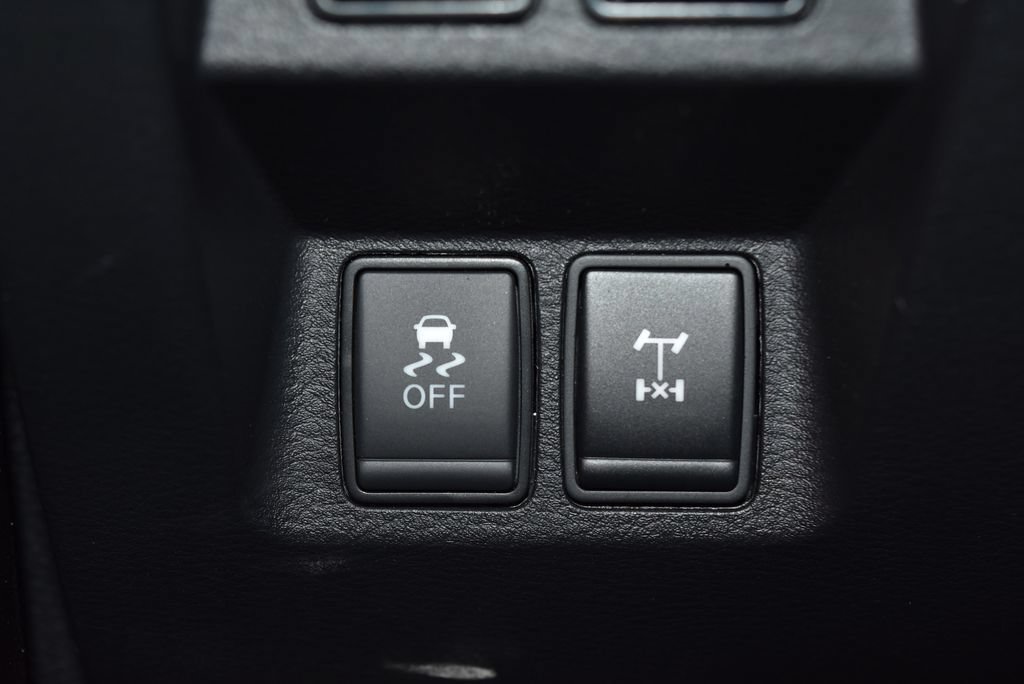 Certified 2025 Nissan Frontier PRO-4X AWD/4WD image 21