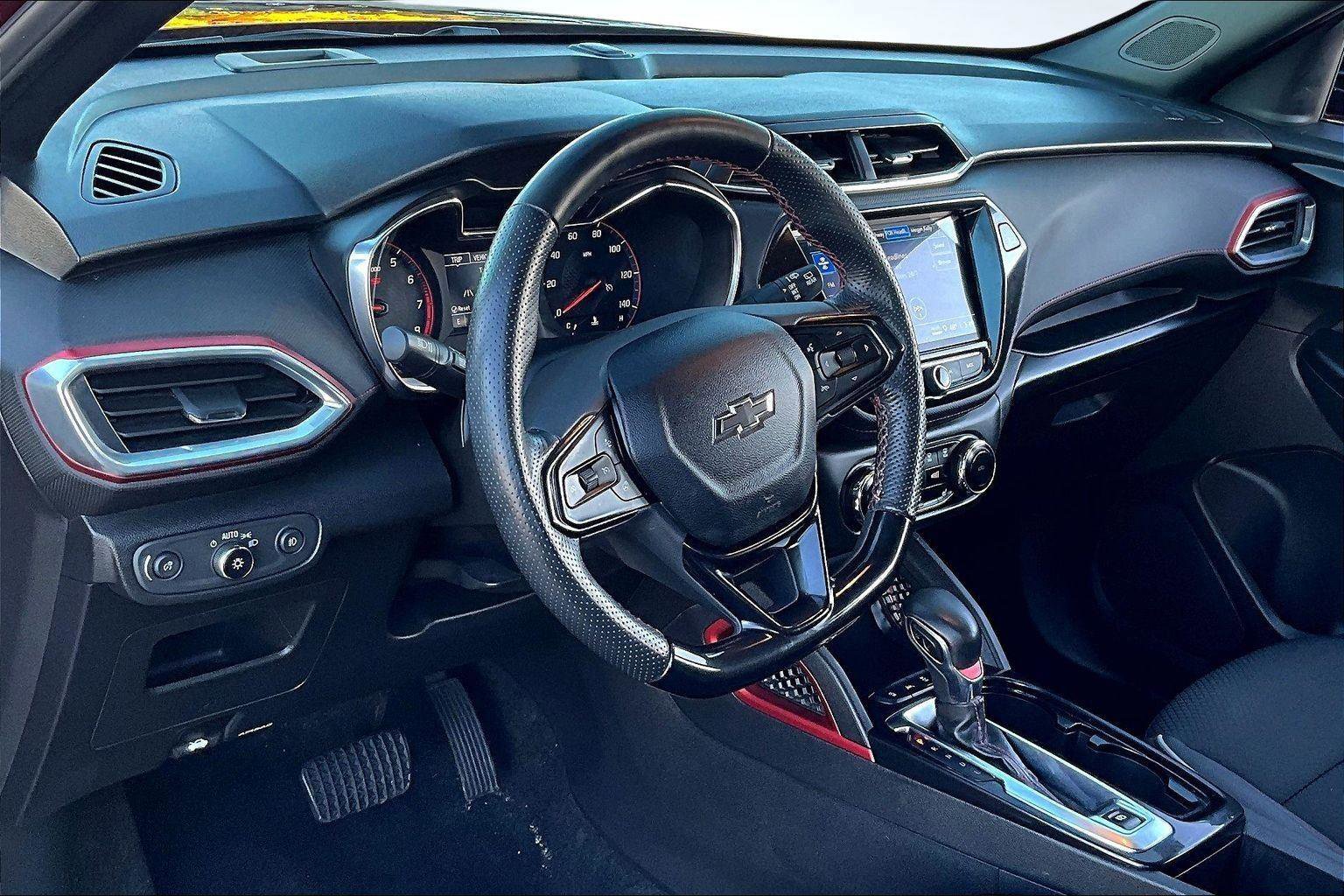 Used 2023 Chevrolet TrailBlazer RS w/ Convenience Package image 14