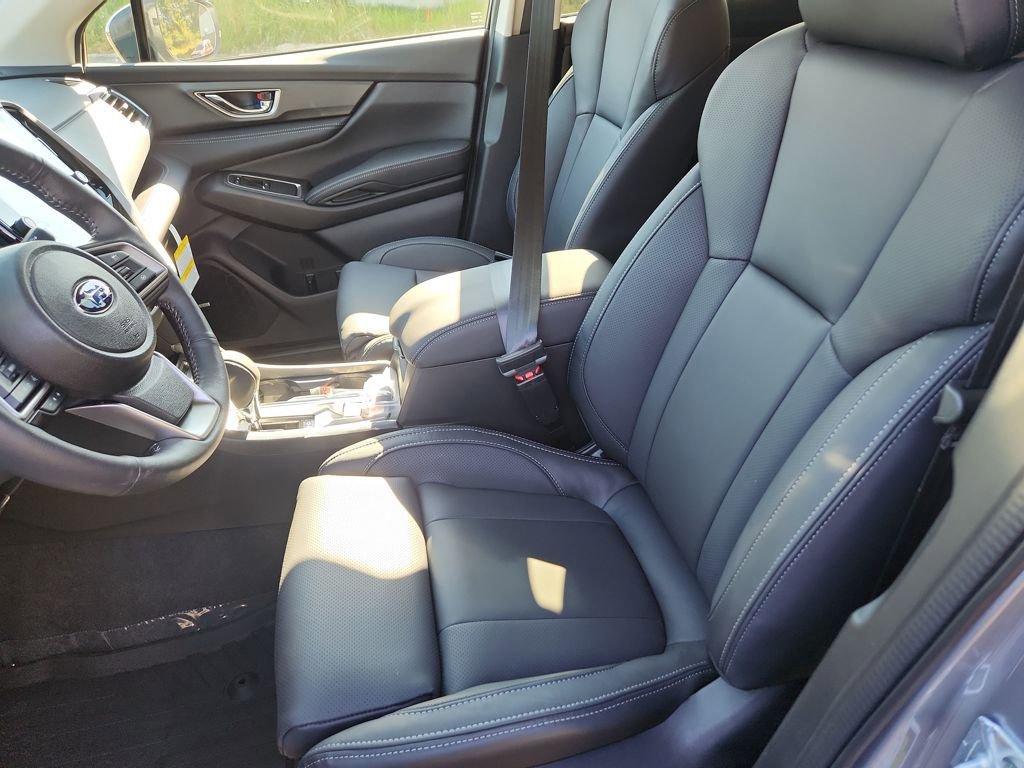 New 2025 Subaru Ascent Limited image 14