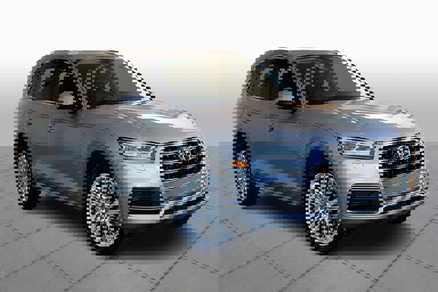 Used 2018 Audi Q5 2.0T Premium Plus w/ Premium Plus Package image 2