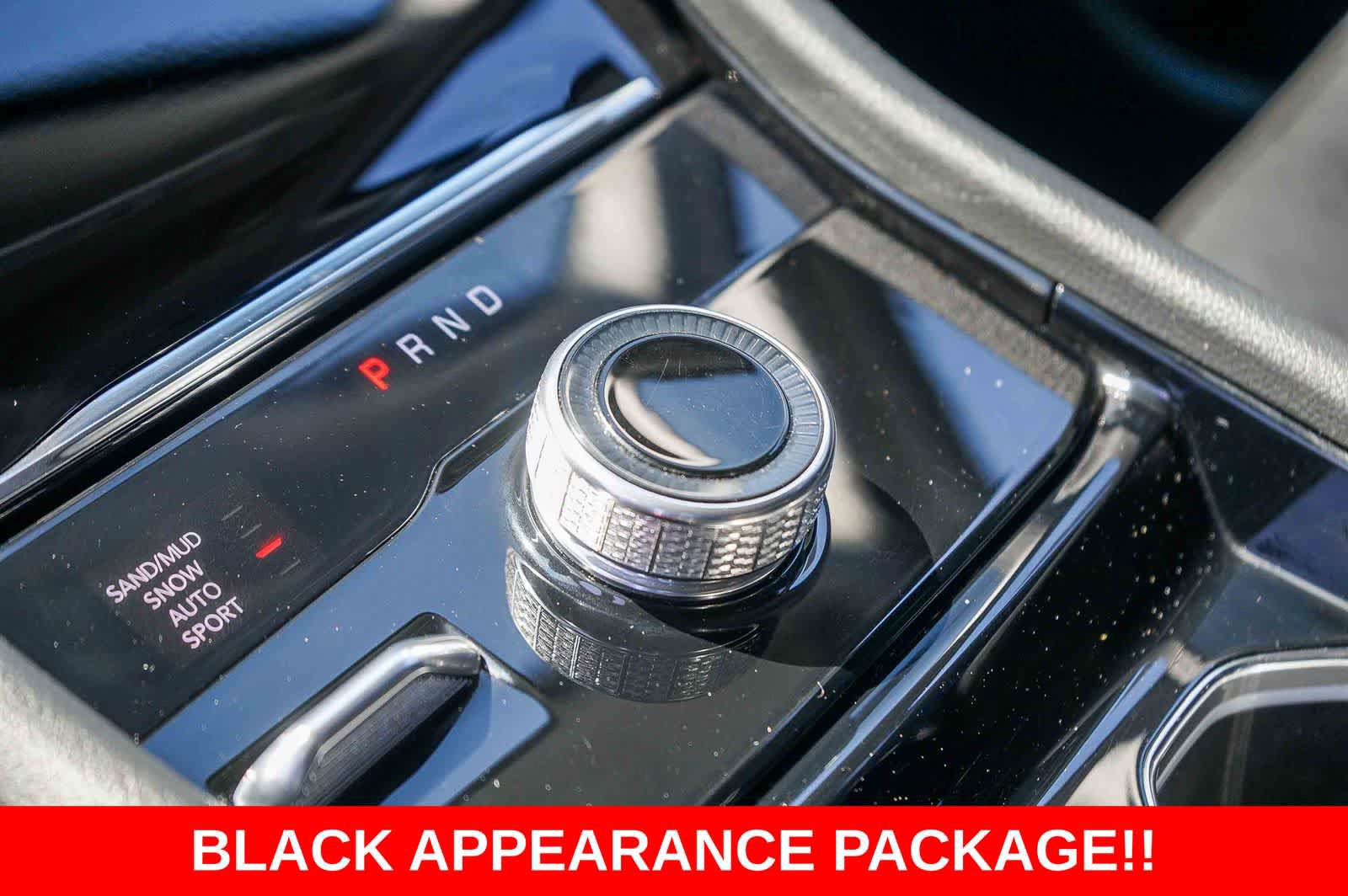 Used 2023 Jeep Grand Cherokee Limited w/ Black Appearance Package AWD/4WD image 17