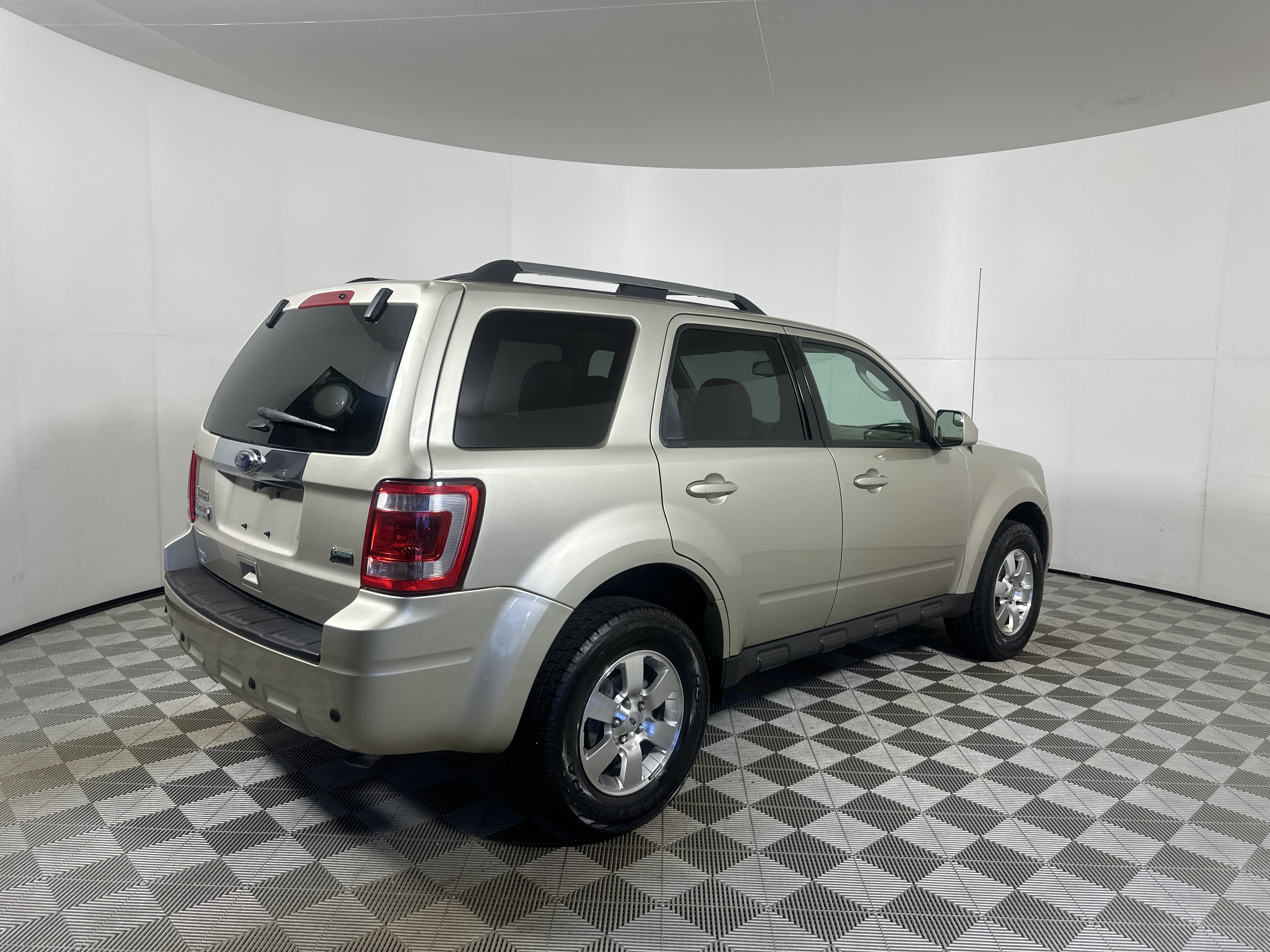 Used 2012 Ford Escape Limited AWD/4WD image 7