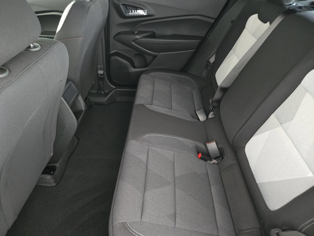 New 2026 Chevrolet Trax RS w/ Driver Confidence Package FWD image 33