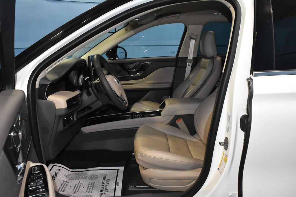 Used 2024 Lincoln Corsair Reserve AWD/4WD image 9