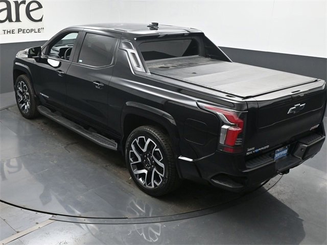 Certified 2024 Chevrolet Silverado EV RST image 39