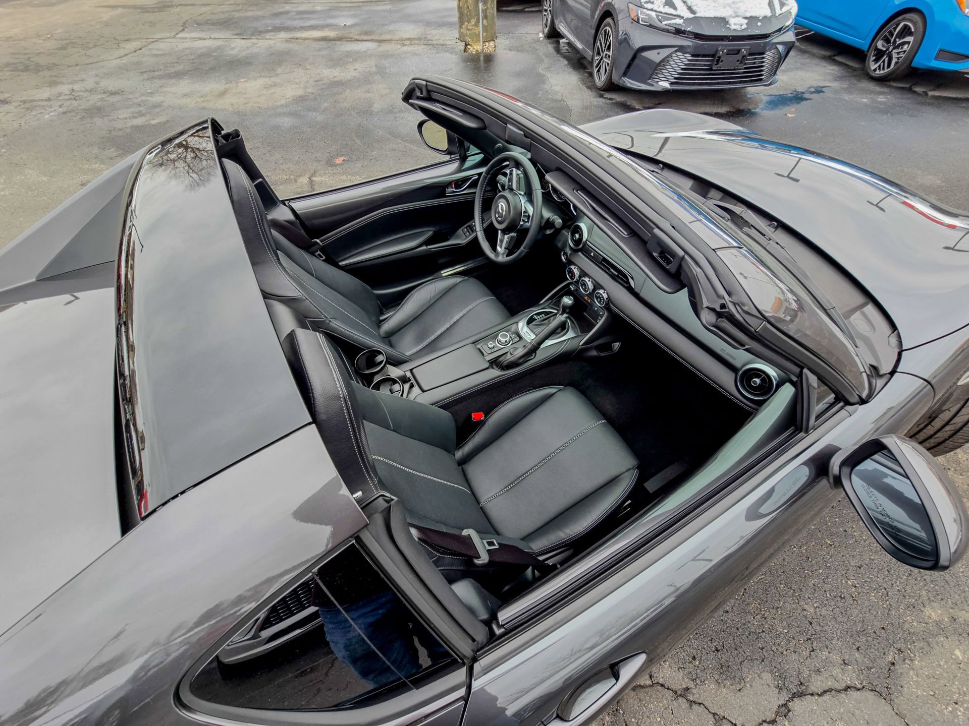 Used 2024 MAZDA MX-5 Miata RF Grand Touring image 2