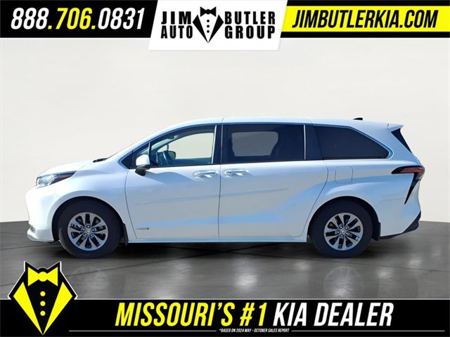 Used 2021 Toyota Sienna XLE image 21