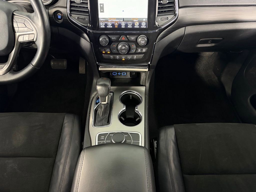 Used 2022 Jeep Grand Cherokee Laredo X AWD/4WD image 17