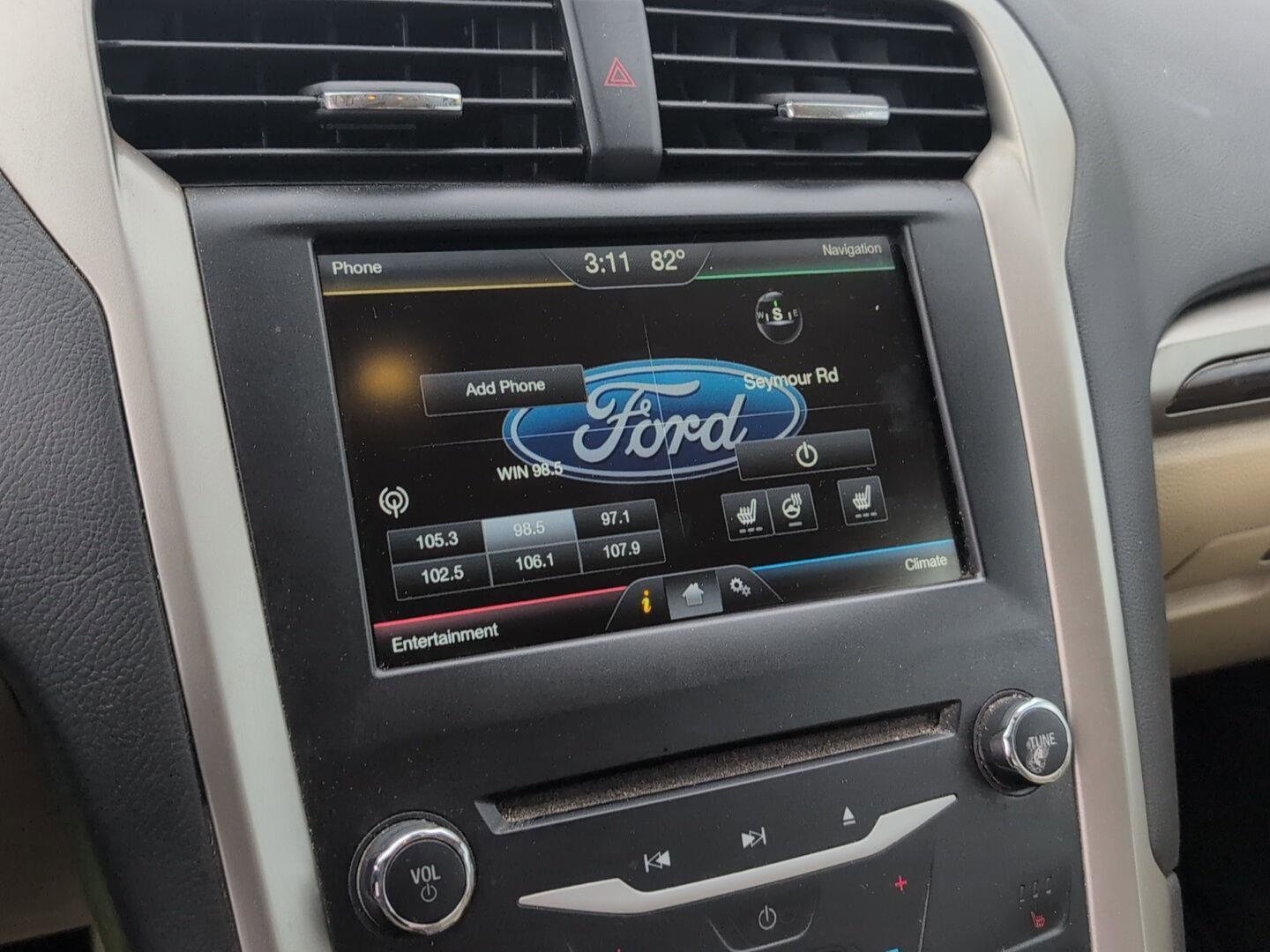 Used 2014 Ford Fusion SE w/ Equipment Group 202A FWD image 24