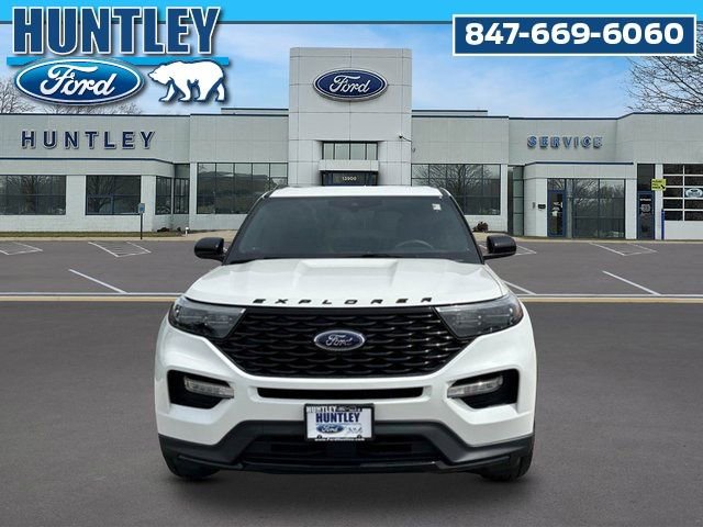 Used 2023 Ford Explorer ST-Line w/ Class IV Trailer Tow Package AWD/4WD image 2