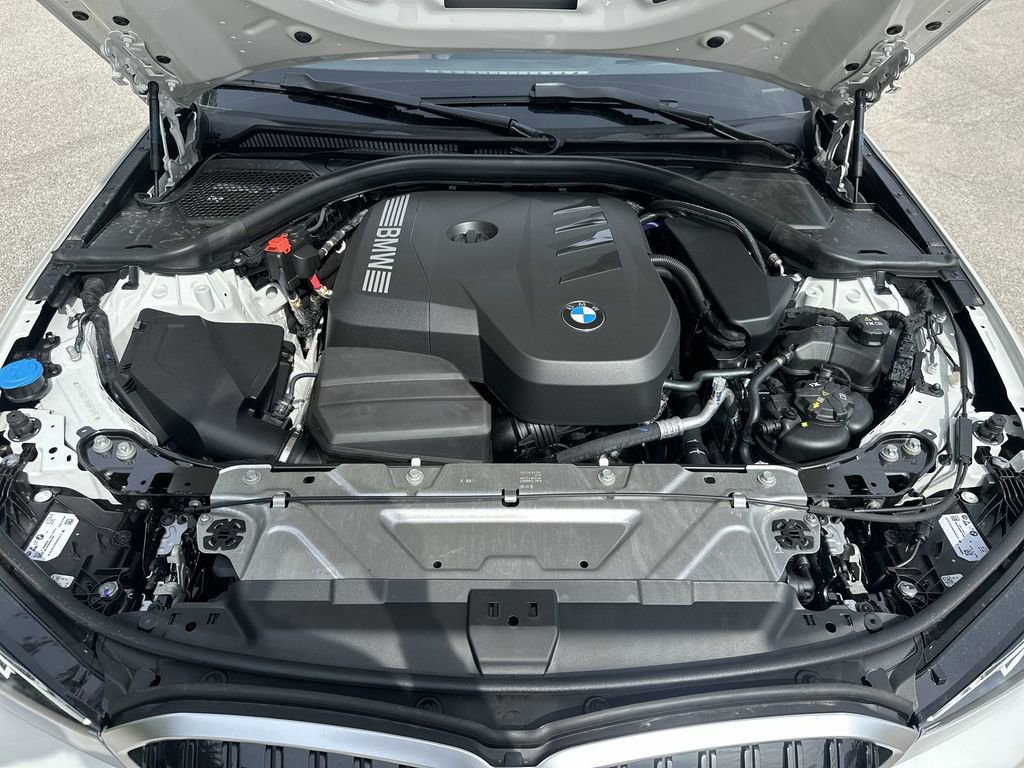 Used 2025 BMW 330i xDrive 330i xDrive w/ Premium Package image 32
