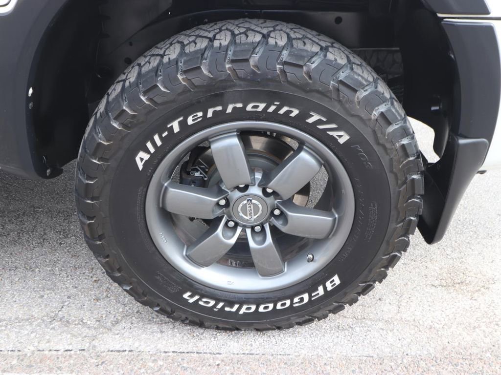 Used 2015 Nissan Titan PRO-4X w/ Pro-4x Luxury Package AWD/4WD image 17