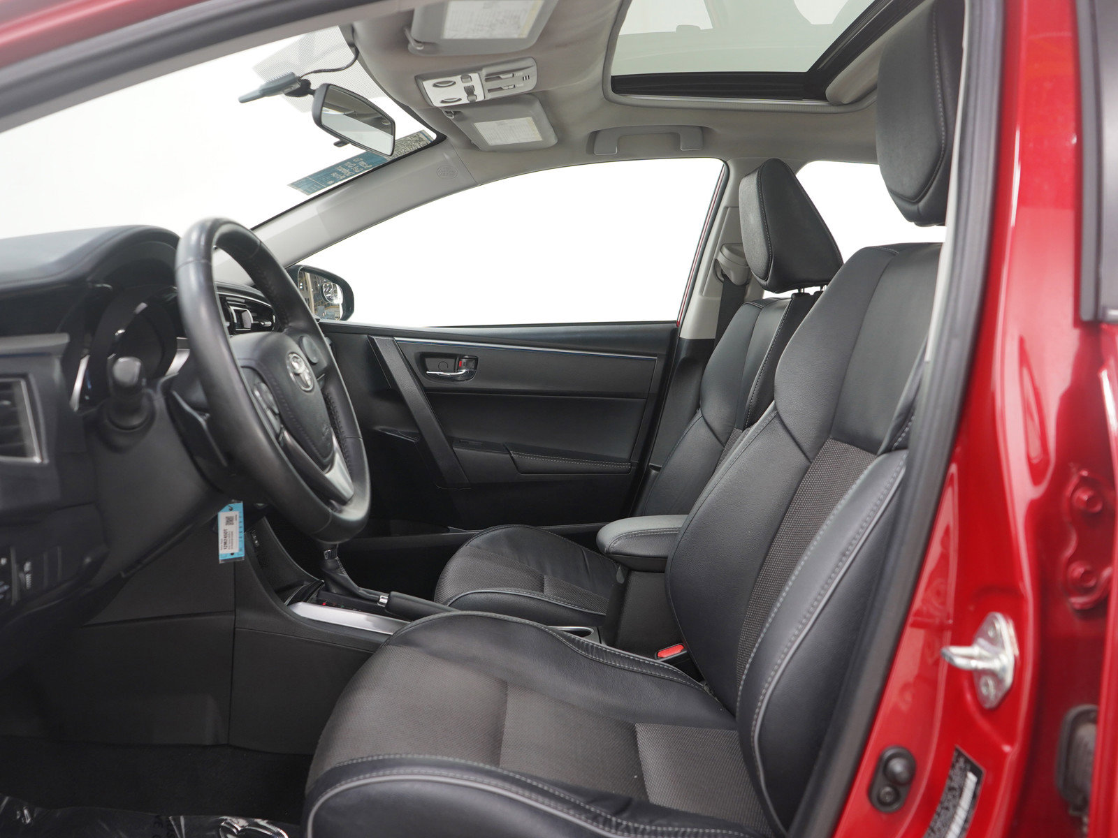 Used 2015 Toyota Corolla S image 21