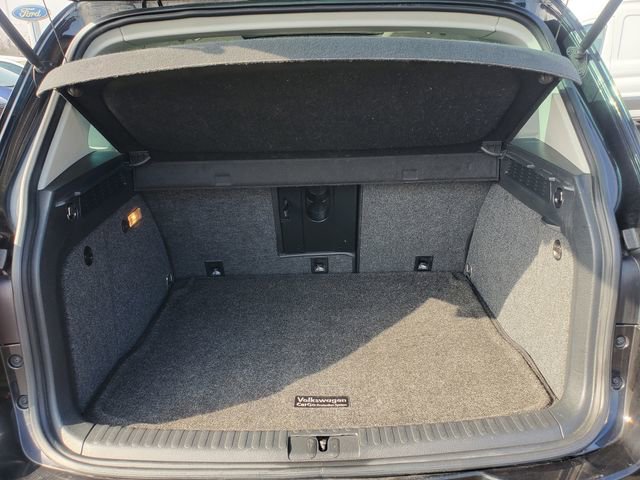 Used 2017 Volkswagen Tiguan Wolfsburg Edition image 28