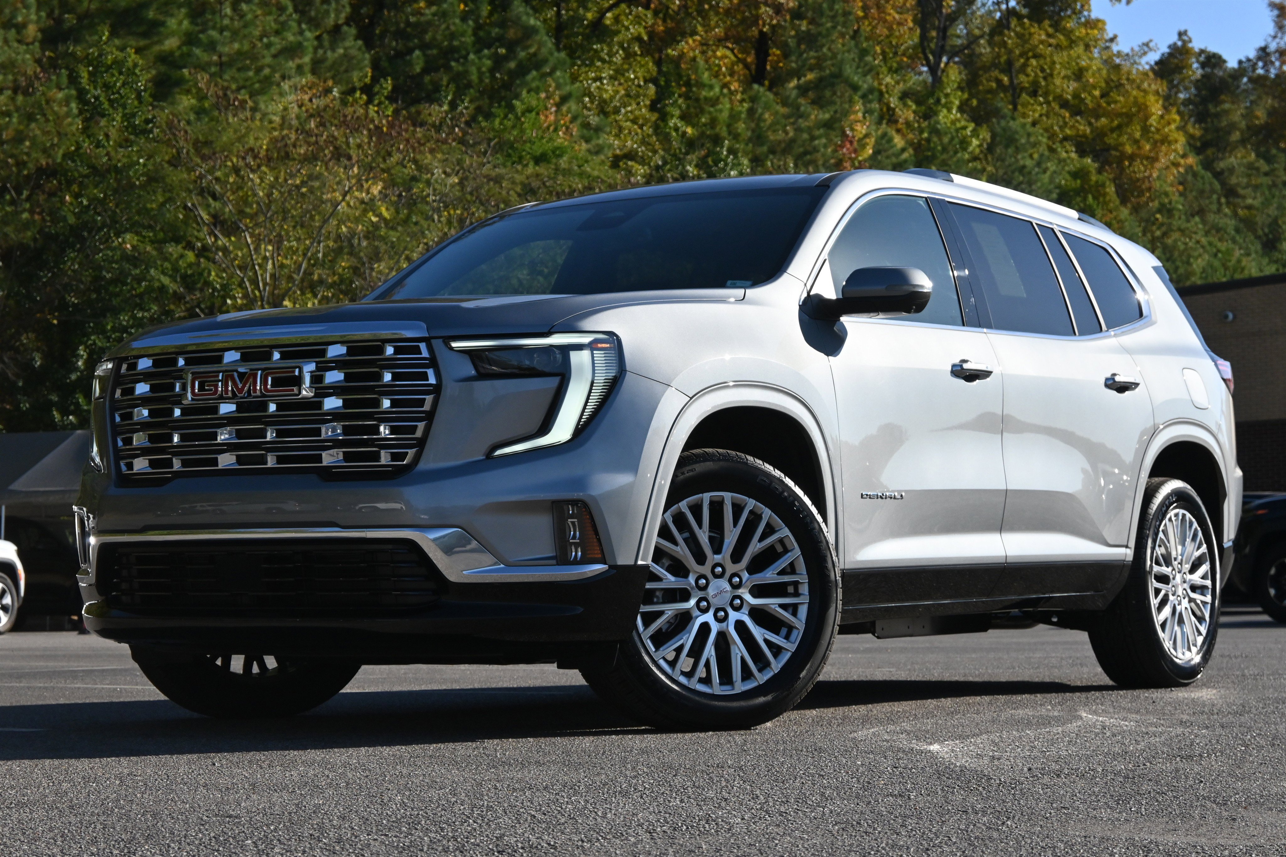 Used 2025 GMC Acadia Denali w/ LPO, Floor Liner Package image 4