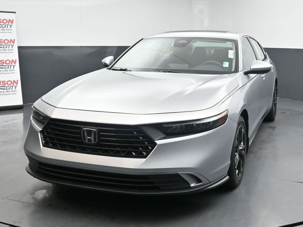 Used 2024 Honda Accord EX image 4