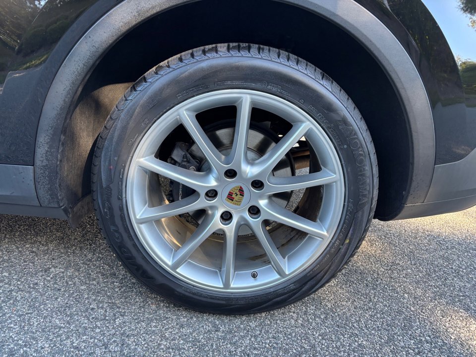 Used 2020 Porsche Cayenne image 22