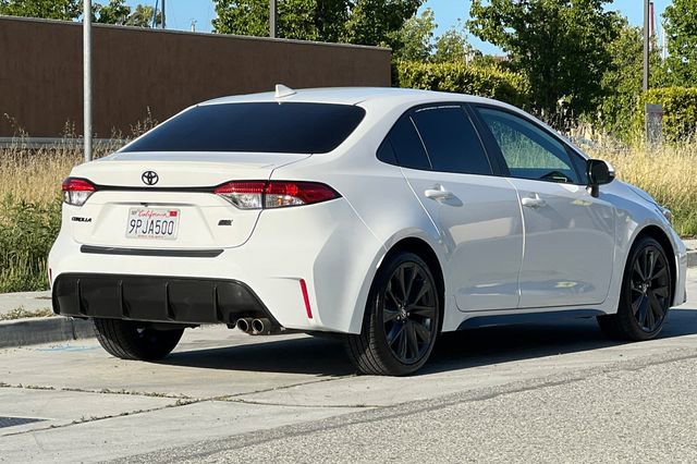 Used 2024 Toyota Corolla SE w/ SE Premium Package FWD image 4