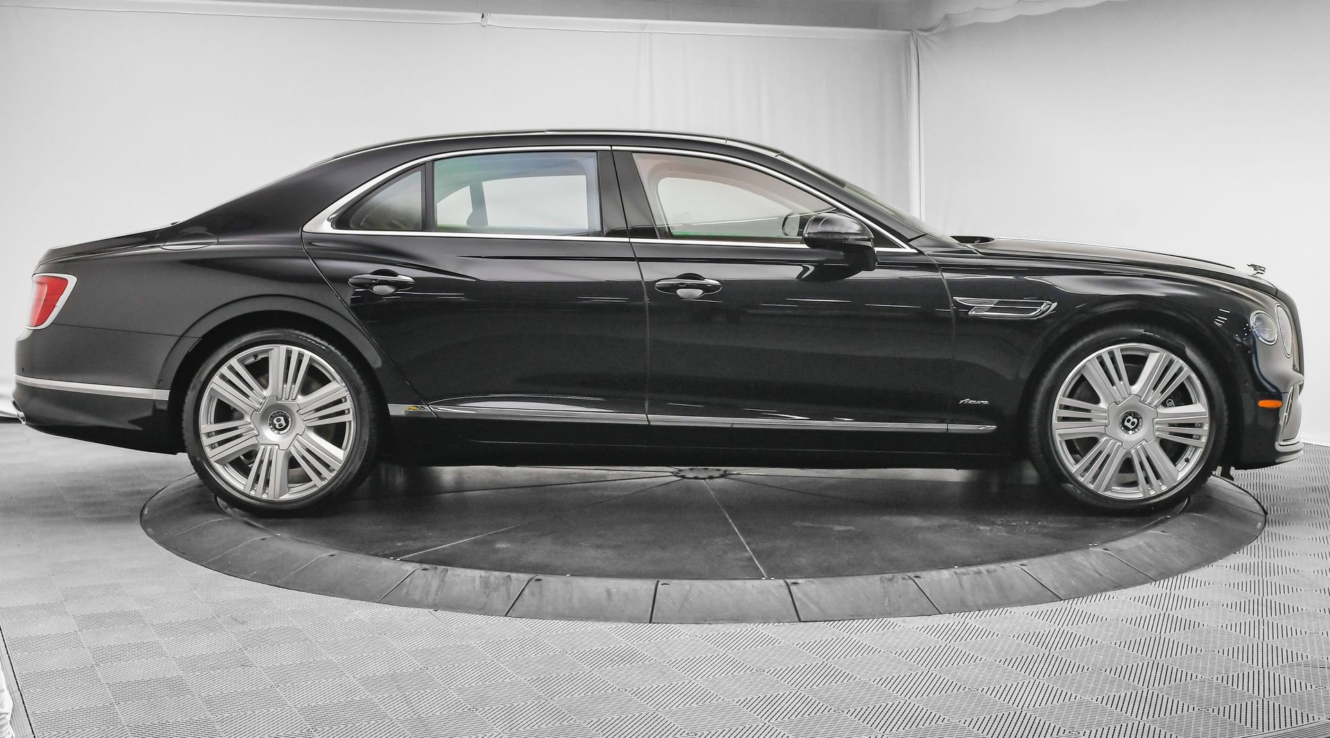 New 2026 Bentley Flying Spur Plug-In Hybrid AWD/4WD image 5