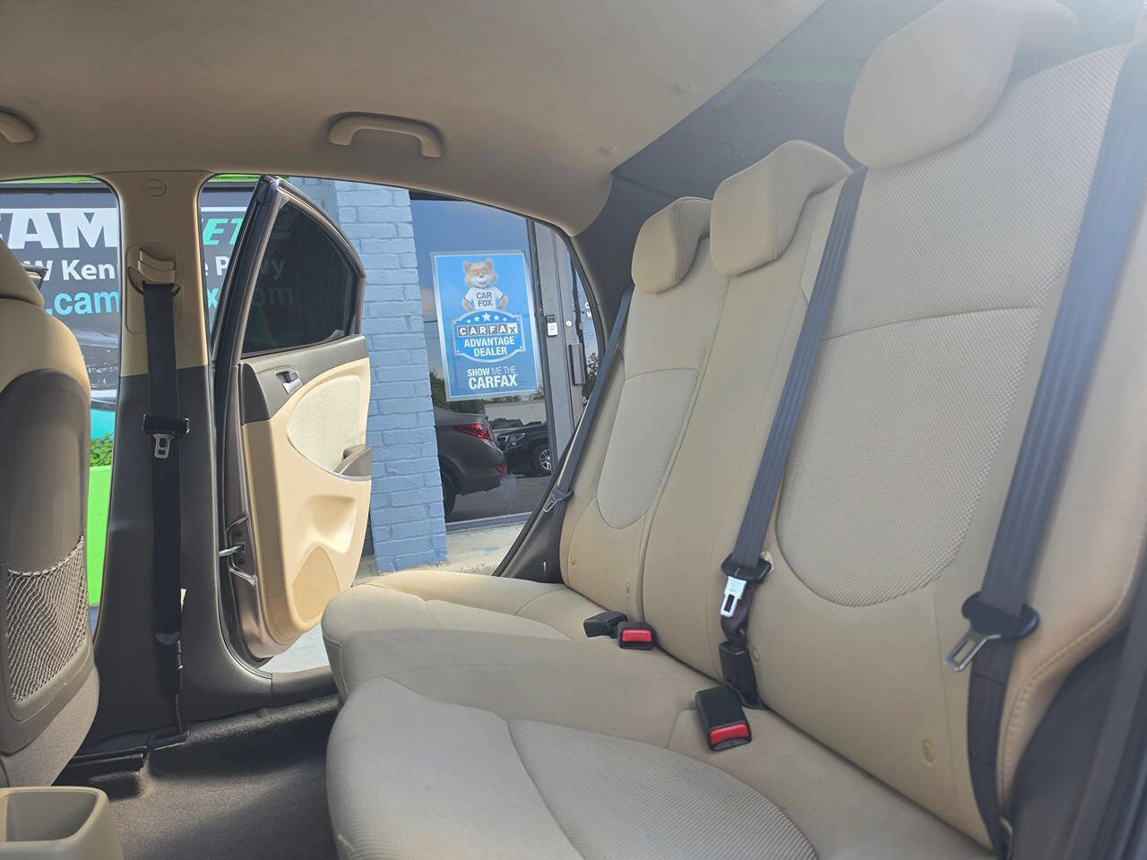 Used 2013 Hyundai Accent GLS FWD image 22