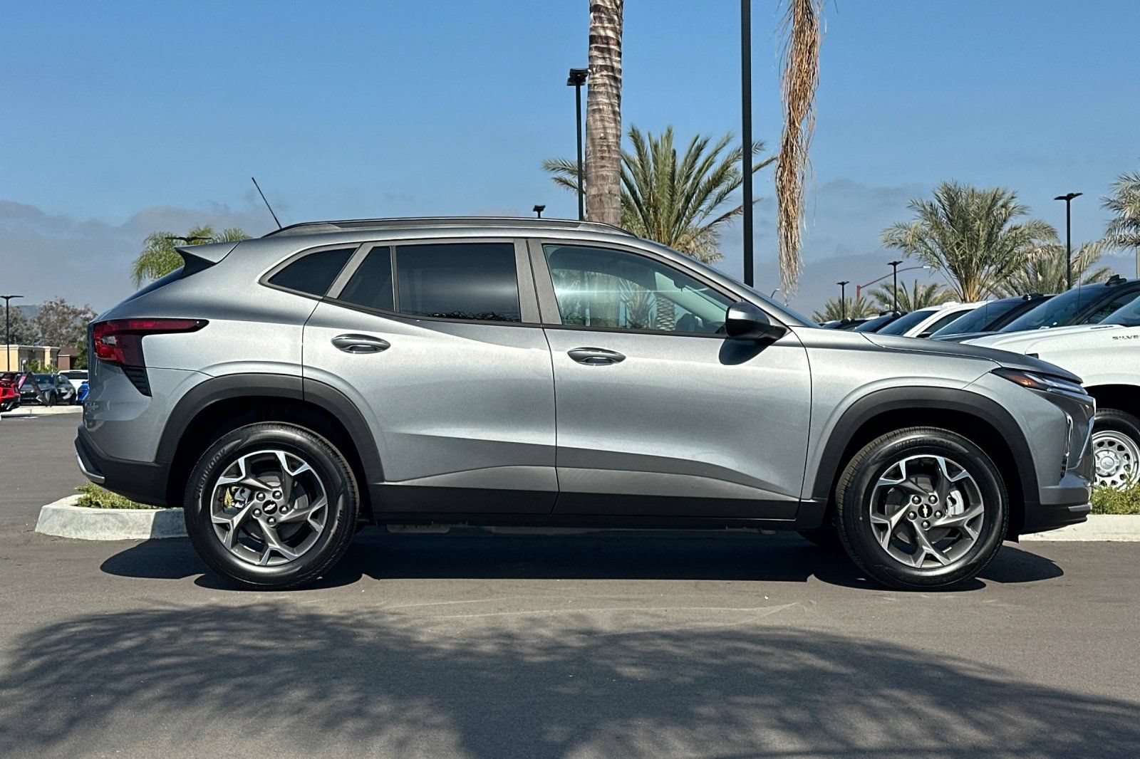 New 2026 Chevrolet Trax LT w/ Driver Confidence Package FWD image 3