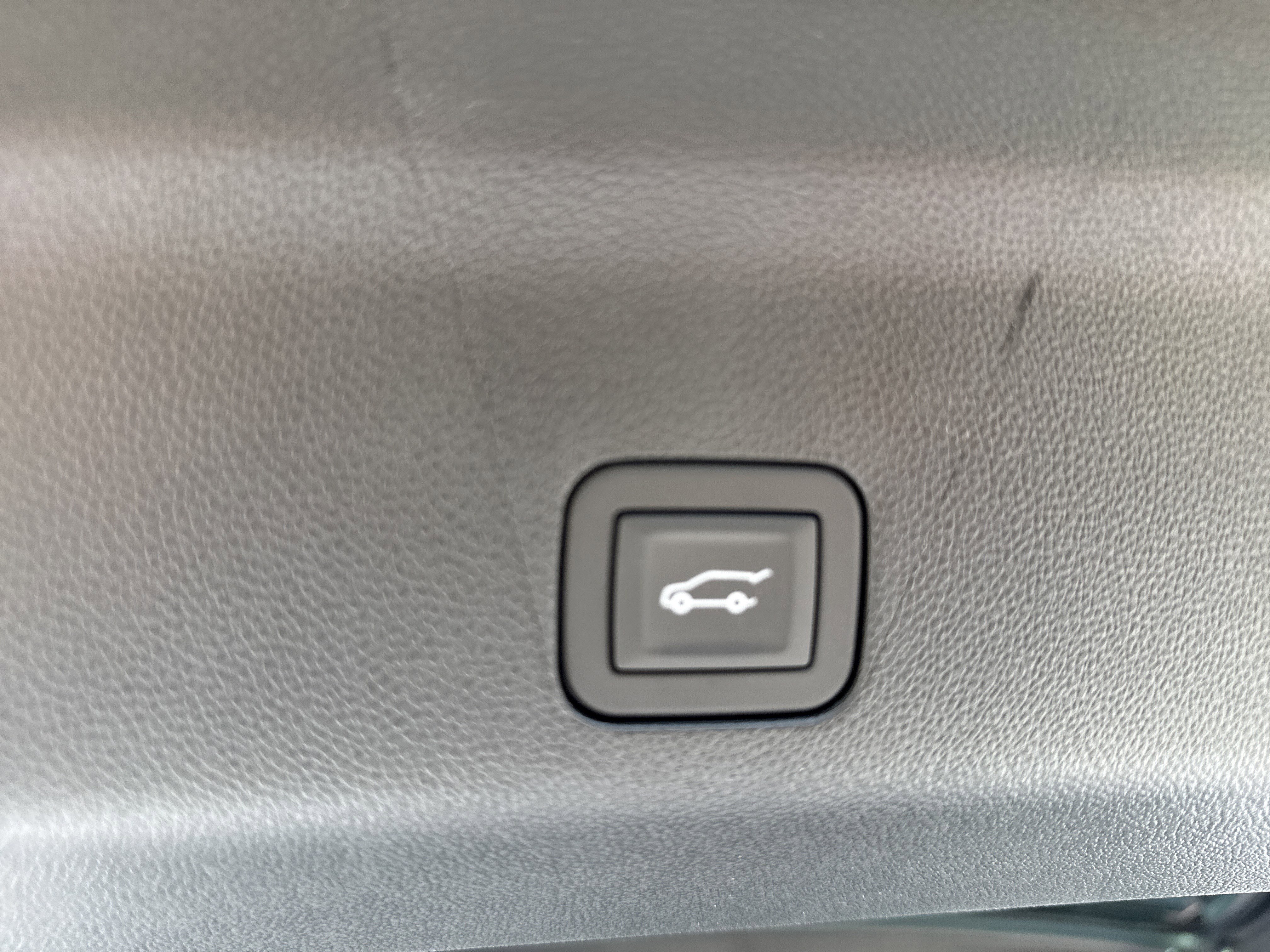 Used 2026 GMC Yukon XL Denali w/ Denali Reserve Package AWD/4WD image 38