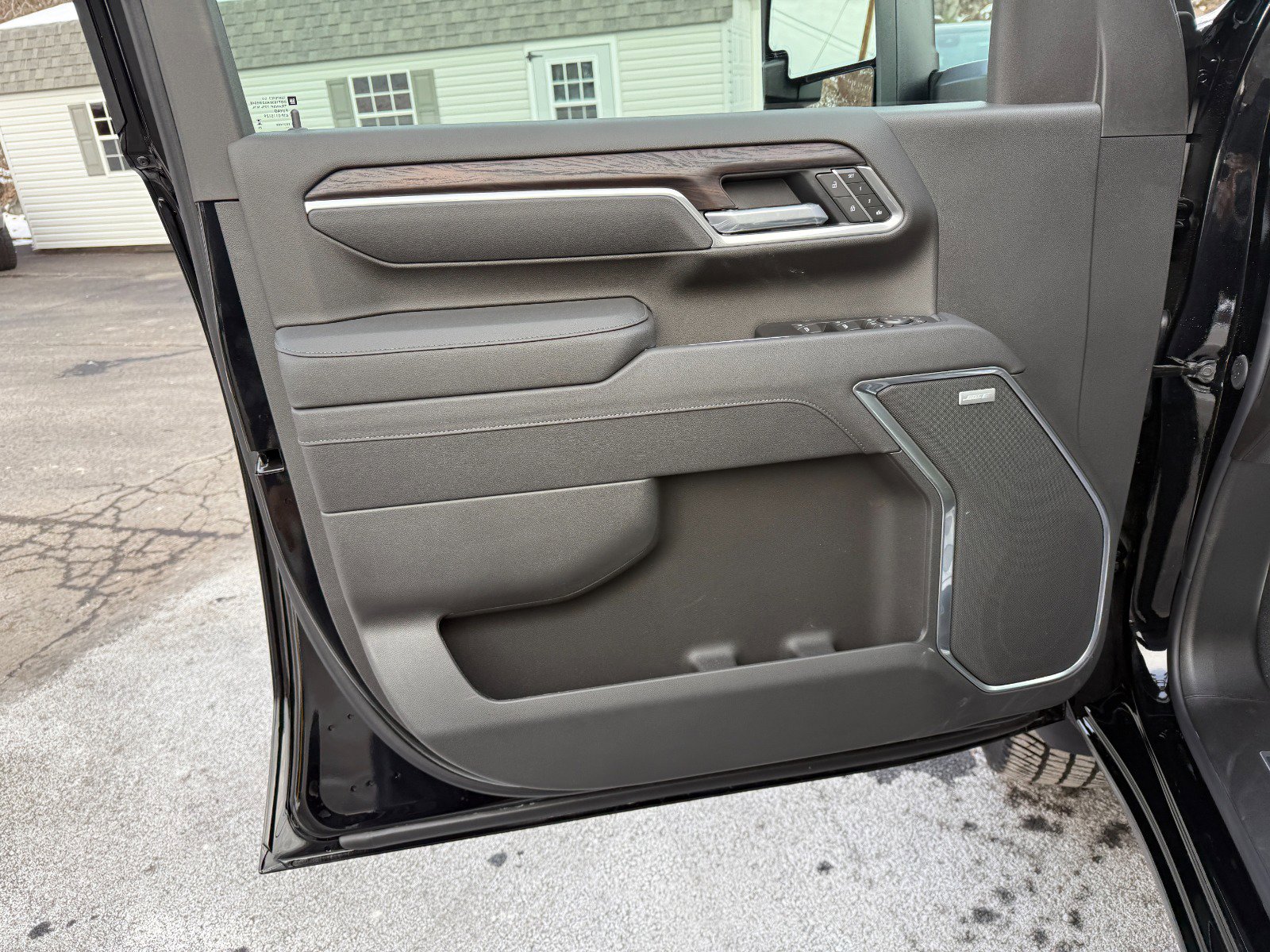 New 2026 GMC Sierra 2500 SLT w/ SLT Convenience Package image 15