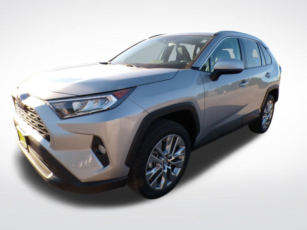 Used 2019 Toyota RAV4 XLE Premium w/ Cold Weather Package AWD/4WD image 2