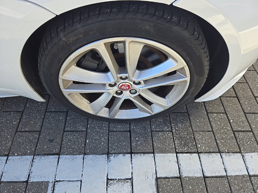 Used 2016 Jaguar F-TYPE S AWD/4WD image 10