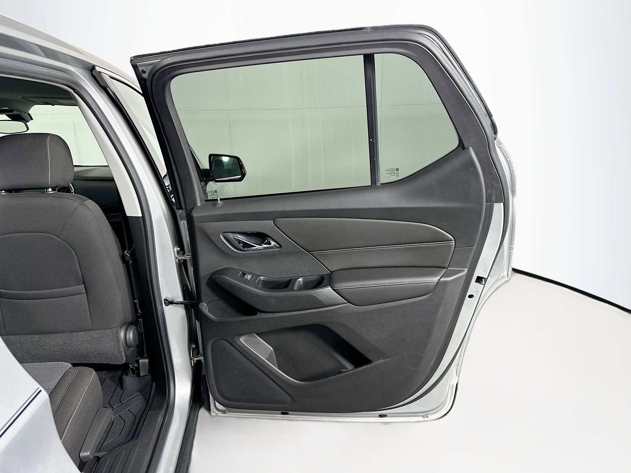 Used 2019 Chevrolet Traverse LS image 29