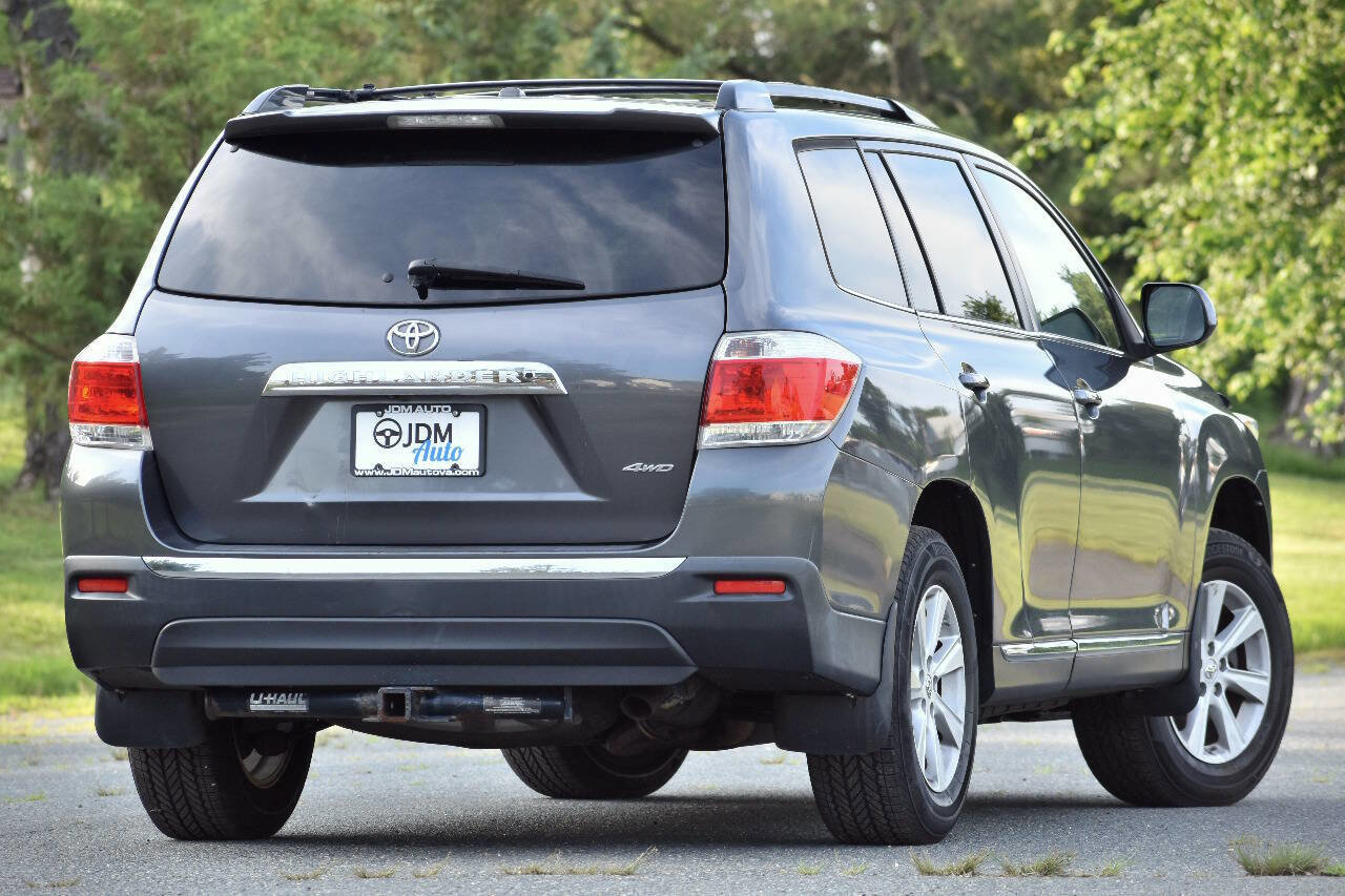 Used 2012 Toyota Highlander SE w/ Tow Pkg AWD/4WD image 5