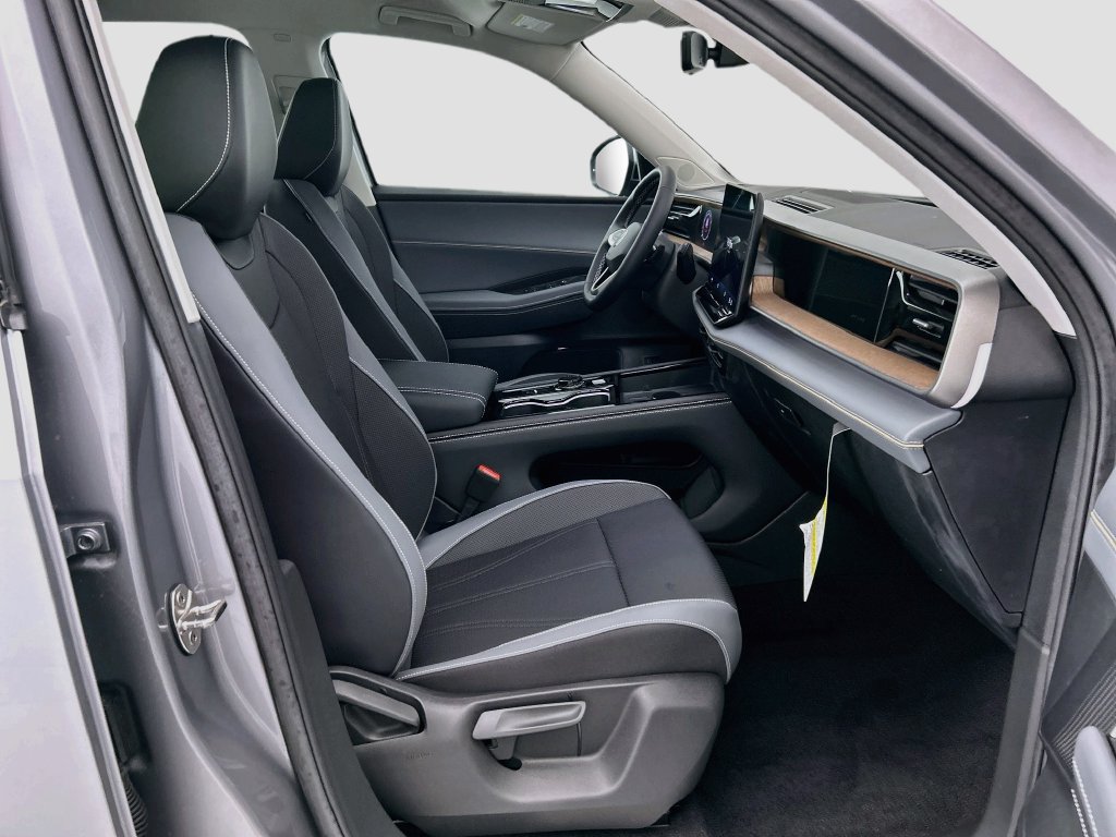 New 2027 Volkswagen Atlas SE FWD image 18