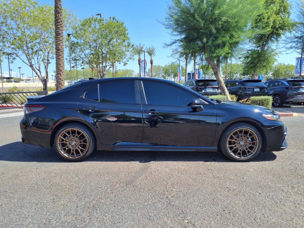 Used 2023 Toyota Camry SE image 4