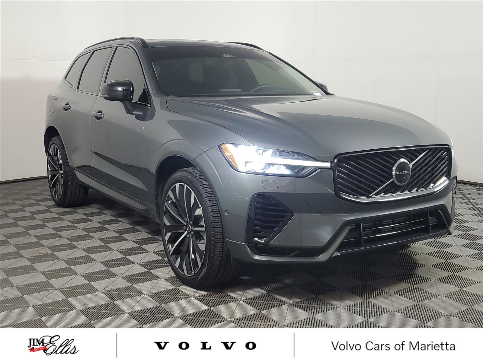 Certified 2026 Volvo XC60 T8 Ultra w/ Climate Package PRO