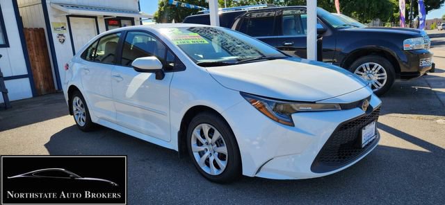 Used 2022 Toyota Corolla LE FWD image 2