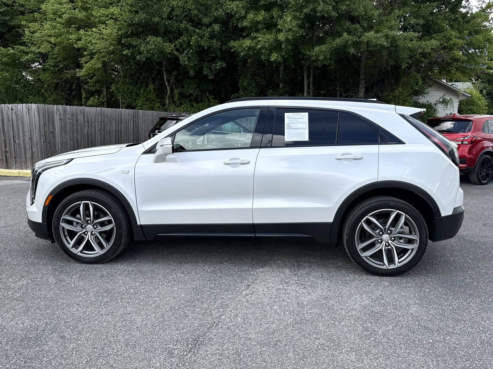 Used 2022 Cadillac XT4 Sport w/ Enhanced Visibility Package FWD image 2
