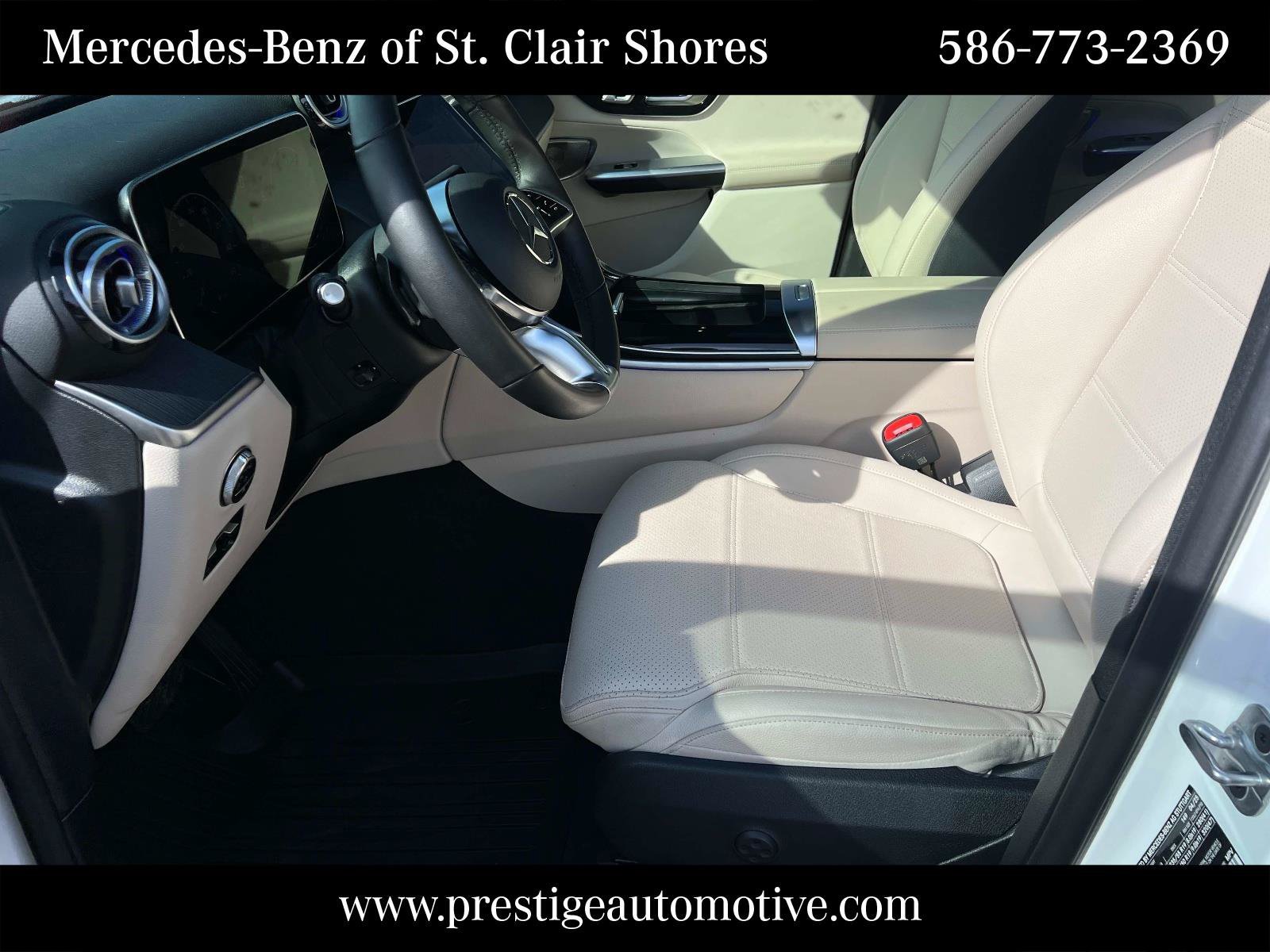 Used 2025 Mercedes-Benz GLC 350e 4MATIC image 25